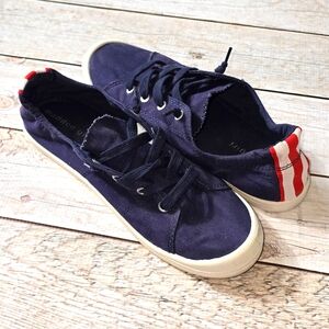 Madden Girl | Baailey Slip On Scrunch Back Sneaker - navy, red, & white - 9.5
